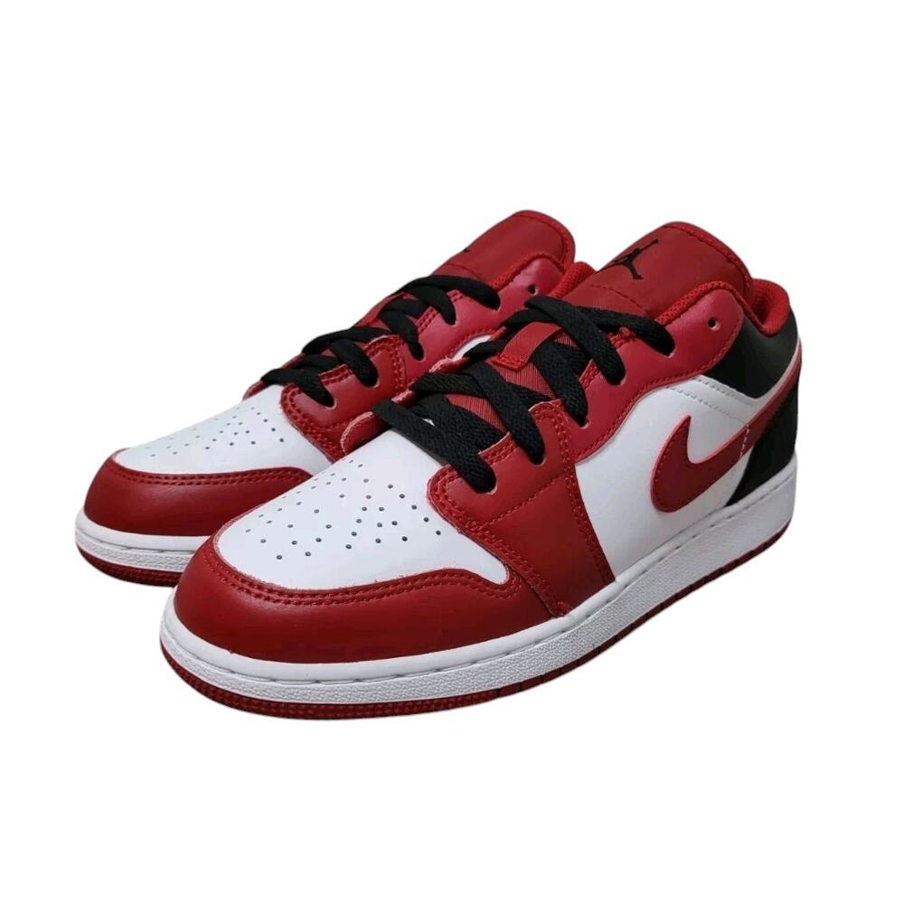 Nike Air Jordan 1 Low Chicago Bulls Red / Black Womans Size 6 /  4.5 youth New